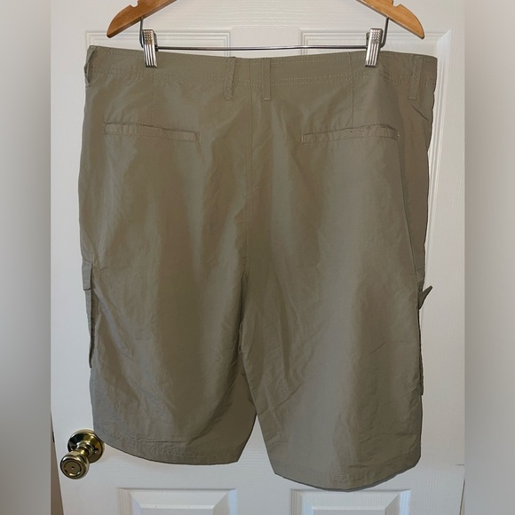 Canyon Guide outfitters shorts • Mens size 40 - Picture 4 of 5